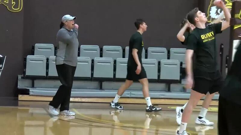 Quincy University Hawks Men's Volleyball Team Falls To Defeat At Pepsi Arena